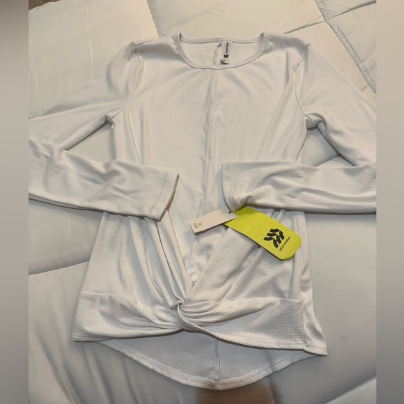 All in motion White Long sleeved Tee with Knot Detail NWT Size Small - Picture 1 of 7